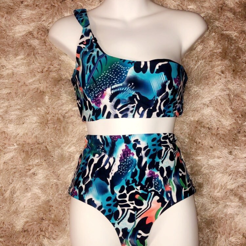 One shoulder Bathing Suit